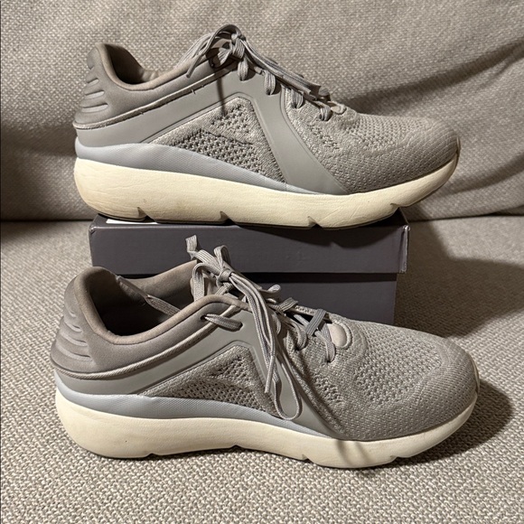 Abeo MXV Gray 8 Athletic Sneakers
